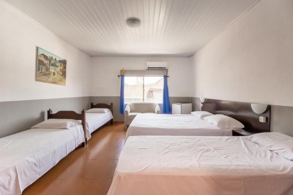 Room image 3